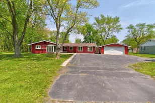 20347 Burnham Ave, Lynwood, IL 60411 - Photo 1