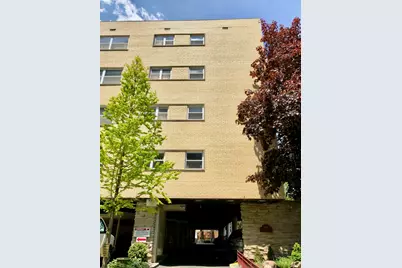 530 W Barry Avenue #4H, Chicago, IL 60657 - Photo 1