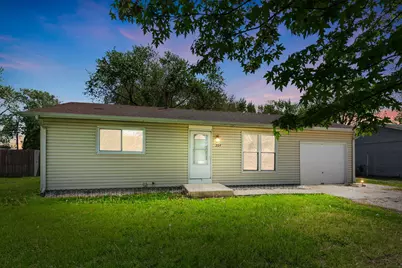 204 N Irvine Road, Aroma Park, IL 60910 - Photo 1