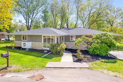 719 S East Street, Earlville, IL 60518 - Photo 1