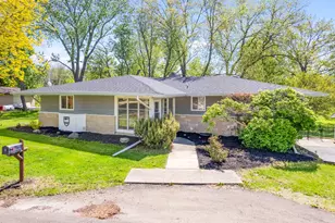 719 S East St, Earlville, IL 60518 - Photo 1