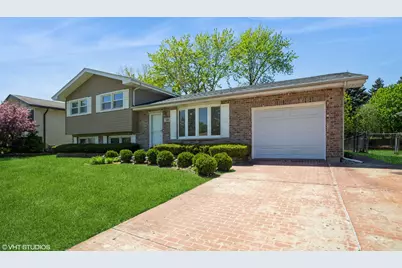 300 Wingate Drive, Schaumburg, IL 60193 - Photo 1