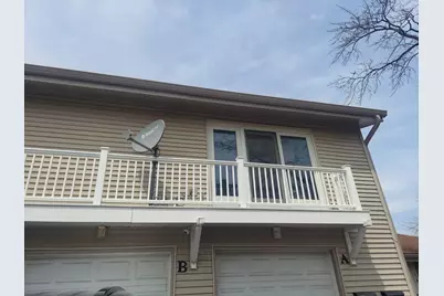 207 Emerson Court #D, Bloomingdale, IL 60108 - Photo 1