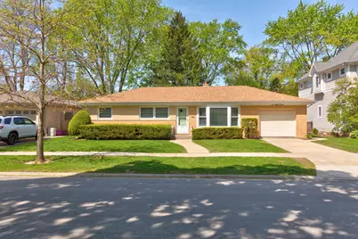 520 S Rammer Avenue, Arlington Heights, IL 60004 - Photo 1