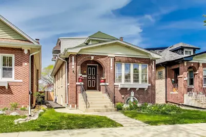 4424 N Lamon Avenue, Chicago, IL 60630 - Photo 1