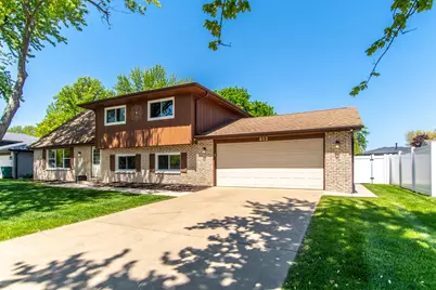 802 Woodbrook Court, Shorewood, IL 60404 - Photo 1