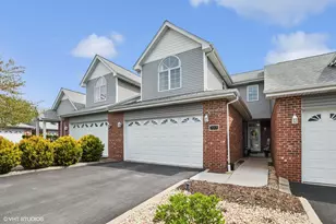 7013 Irene Courtyard, Tinley Park, IL 60477 - Photo 1