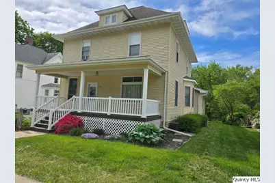 722 Wabash Avenue, Carthage, IL 62321 - Photo 1