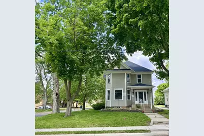 1527 7th Street, Peru, IL 61354 - Photo 1