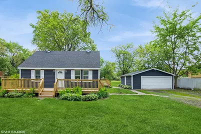 9241 S 78th Avenue, Hickory Hills, IL 60457 - Photo 1