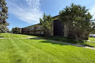 39 King Arthur Ct, Northlake, IL 60164 - Photo 1