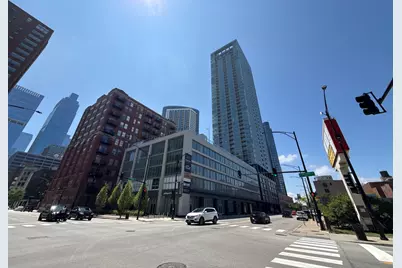 369 W Grand Avenue #2005, Chicago, IL 60654 - Photo 1