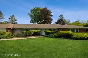 1715 W Main St, Sleepy Hollow, IL 60118 - Photo 1