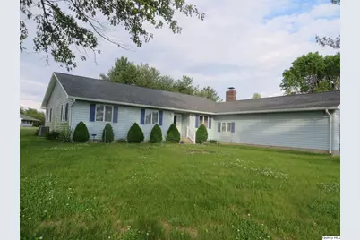 502 N Chestnut, Versailles, IL 62378 - Photo 1