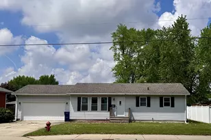 2293 Saint Vincent's Ave, Lasalle, IL 61301 - Photo 1