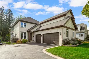 1327 Greenwood Ave, Deerfield, IL 60015 - Photo 1