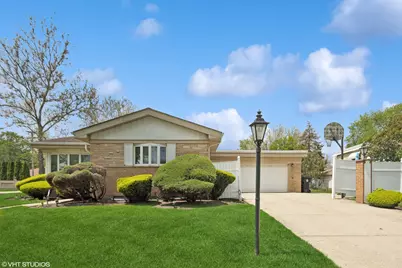 10720 Wakefield Street, Westchester, IL 60154 - Photo 1