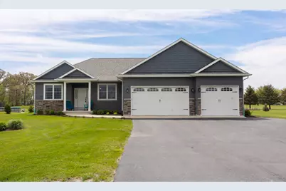 10499 E Shagbark Lane, Rochelle, IL 61068 - Photo 1