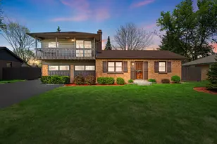 16W340 94th Pl, Burr Ridge, IL 60527 - Photo 1