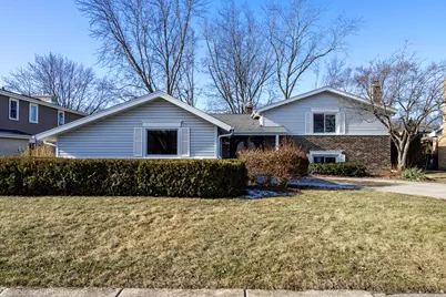 3036 N Stratford Road, Arlington Heights, IL 60004 - Photo 1