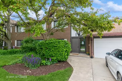 305 Walters Lane #1B, Itasca, IL 60143 - Photo 1