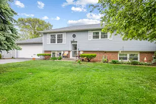 602 Reese Ave, East Dundee, IL 60118 - Photo 1