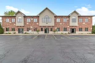 100 Batson Ct, New Lenox, IL 60451 - Photo 1