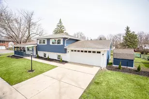 840 W Manor Ct, Glenwood, IL 60425 - Photo 1