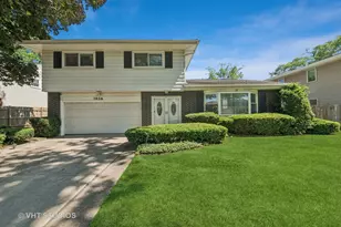 1826 E Tano Ln, Mount Prospect, IL 60056 - Photo 1