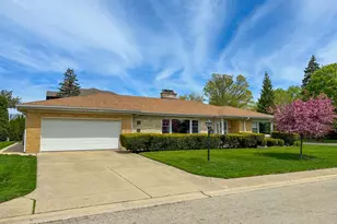 6600 N Kenton Ave, Lincolnwood, IL 60712 - Photo 1