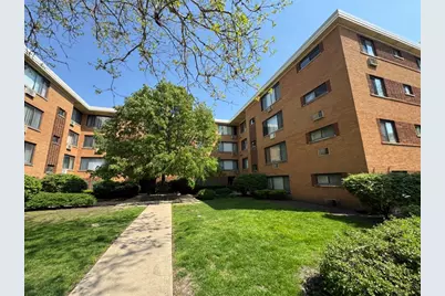 2704 W Lunt Avenue #103, Chicago, IL 60645 - Photo 1