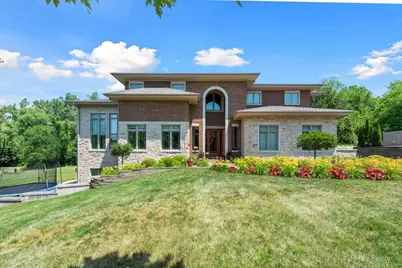 7N627 East Drive, South Elgin, IL 60177 - Photo 1