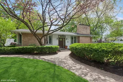 25 S Lincoln Avenue, Geneva, IL 60134 - Photo 1