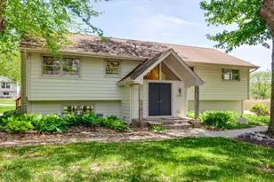 6316 Lake Shore Dr, Cary, IL 60013 - Photo 1