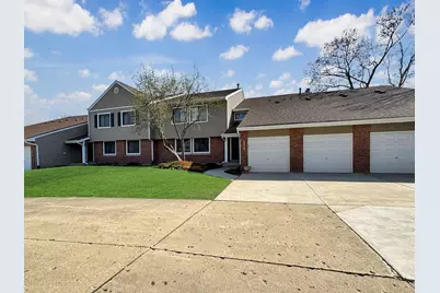 156 Morningside Lane W #23, Buffalo Grove, IL 60089 - Photo 1