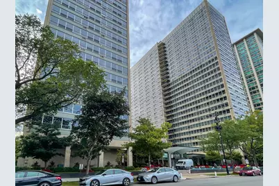 3550 N Lake Shore Drive #807, Chicago, IL 60657 - Photo 1