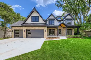 1627 N Evergreen Ave, Arlington Heights, IL 60004 - Photo 1