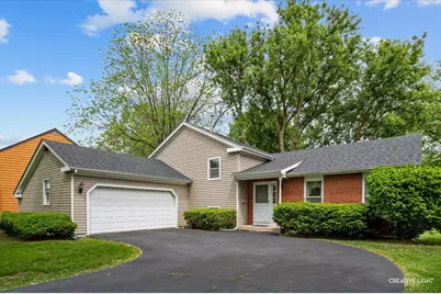 859 N Gladstone Avenue, Aurora, IL 60506 - Photo 1