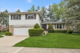 1304 E Campbell St, Arlington Heights, IL 60004 - Photo 1