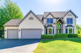 1701 Driftwood Ln, Crystal Lake, IL 60014 - Photo 1