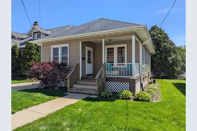 1043 W Lincoln Boulevard, Freeport, IL 61032 - Photo 1