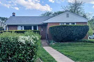 1401 S 6th Ave, Des Plaines, IL 60018 - Photo 1