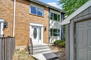 300 Redwing Dr, Bolingbrook, IL 60440 - Photo 1