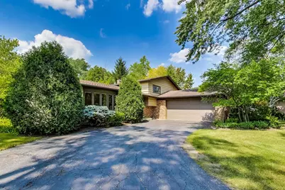 2732 Kingston Drive, Northbrook, IL 60062 - Photo 1