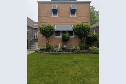 10421 S Prairie Avenue, Chicago, IL 60628 - Photo 1