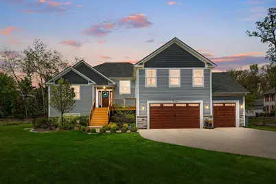 589 Quassey Avenue, Lake Bluff, IL 60044 - Photo 1