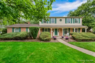 570 E Carpenter Dr, Palatine, IL 60074 - Photo 1