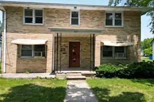 607 E Irving St, Milford, IL 60953 - Photo 1