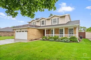 1421 Goldengate Dr, Addison, IL 60101 - Photo 1