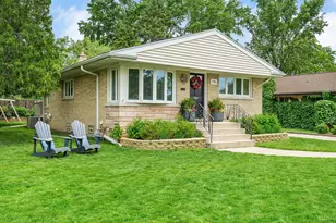 246 E Monroe St, Villa Park, IL 60181 - Photo 1